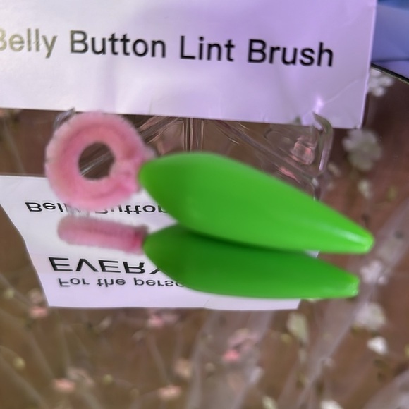 Belly Button Lint Brush - Picture 4 of 4